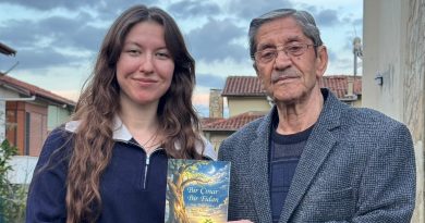 SALİHLİ’DE EDEBİYAT KÖPRÜSÜ:DEDE VE TORUN AYNI KİTAPTA BULUŞTU