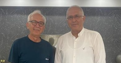 “Oğlum Kamunun Asık Suratı Değil, Güler Yüzü Olmaya Çalış”